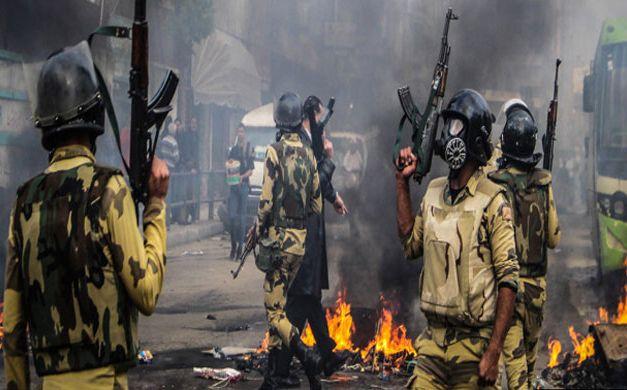 صحيفة أمريكية: طريق مصر نحو الديمقراطية محفوف بالدماء