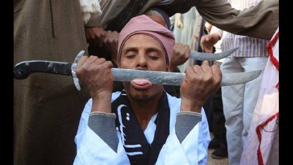 بالصور| على طريقة الشيعة.. “الرفاعية” تحتفل بالمولد النبوي