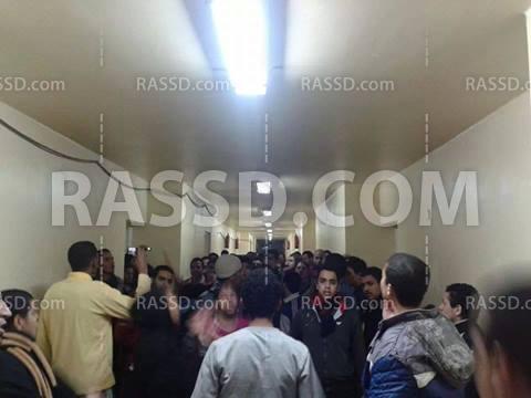 طلاب أسيوط ينتفضون احتجاجا على اقتحام المدينة الجامعية