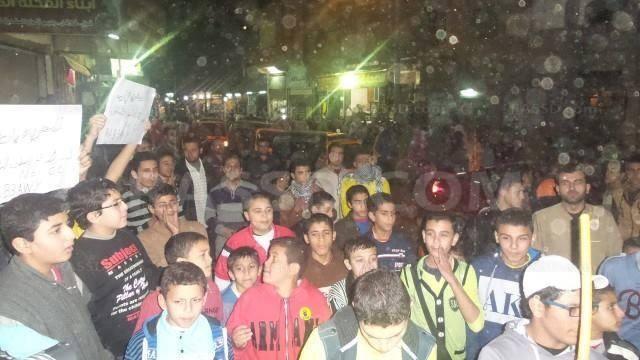 مسيرة ليلية بأويش الحجر تضامناً مع اعتقال 13 من أبنائها