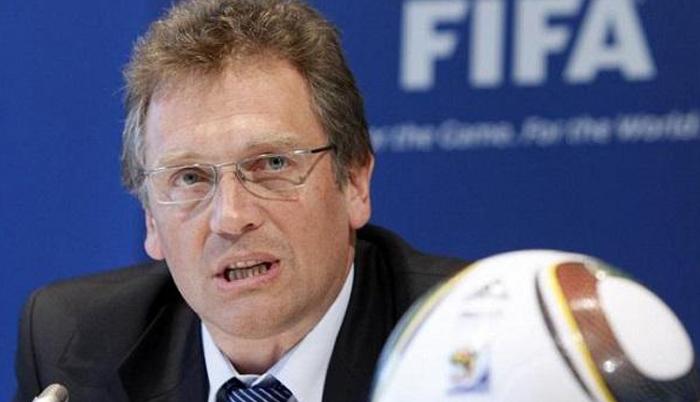 الاتحاد الدولي لكرة القدم يقيل “فالكة” من منصب الأمين العام المساعد