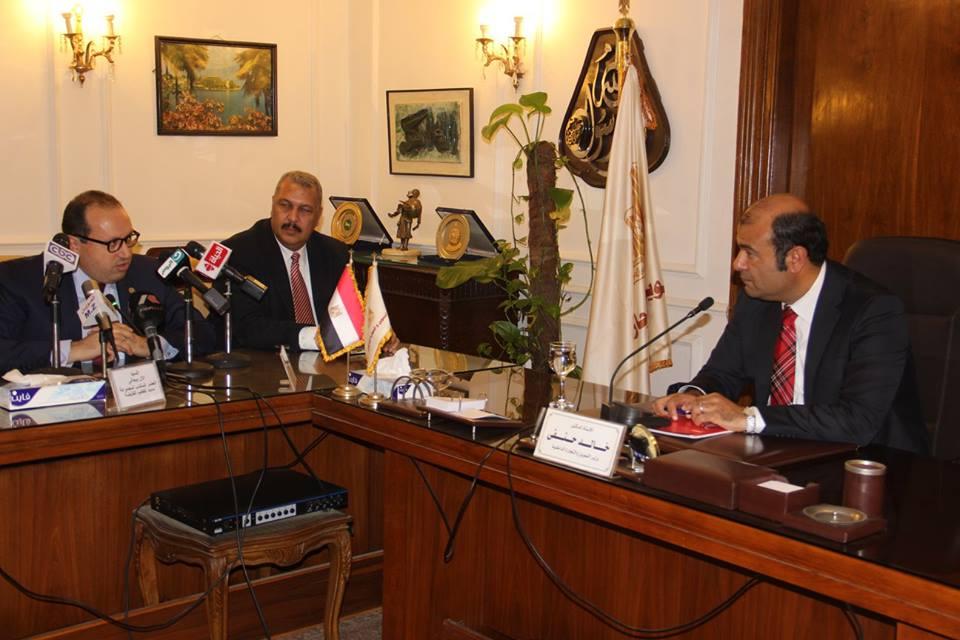 بالصور.. وزير التموين يعلن استثمارا إماراتيا جديدا في مصر