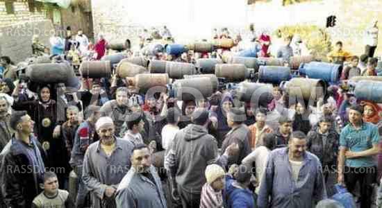 مندوبو الخبز بالبحيرة يتجمهرون احتجاجا على المنظومة