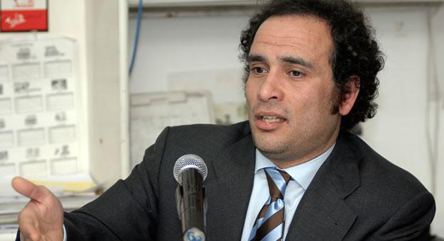 منع 20 شخصا من السفر بينهم حمزاوي والخضيري