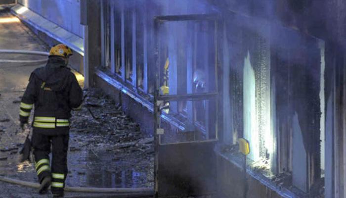 الشرطة السويدية تفتح تحقيقًا حول حريق أحد المساجد