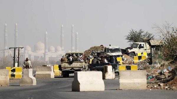 عاجل| الحوثيون يهددون “هادي”: نائب و20 ألف جندي أو “انقلاب”