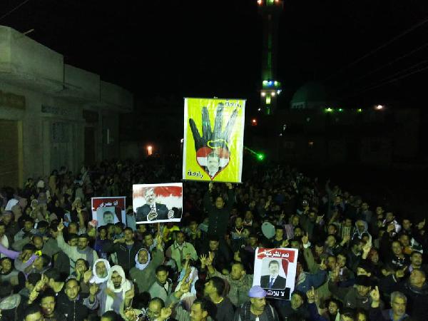 مسيرة ليلية بحوش عيسى تدعو لإسقاط الإنقلاب في ذكرى الثورة