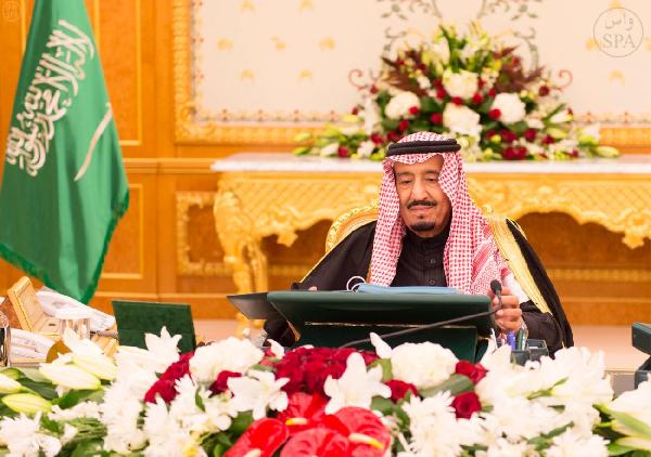 “مجتهد” يكشف تفاصيل إقصاء نجل عبدالله.. ويتوقع عزل مقرن