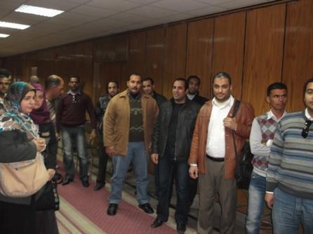 طلاب المنح البحثية بأسيوط يحتجون على عدم تعينهم