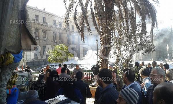 أمن الإنقلاب يطلق الغاز على المتظاهرين أمام دار القضاء