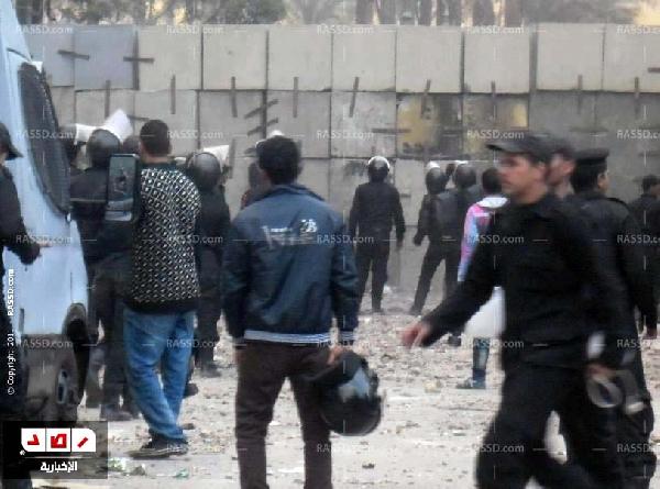 اشتباكات بين قوات الأمن ومتظاهرين بشارع قصر العيني