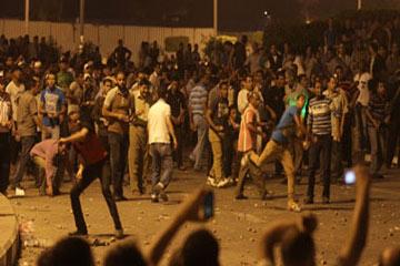 “أحمد ماهر” ترفض استقبال ” مصاب قصر النيل” وتكسر هاتف مسعف