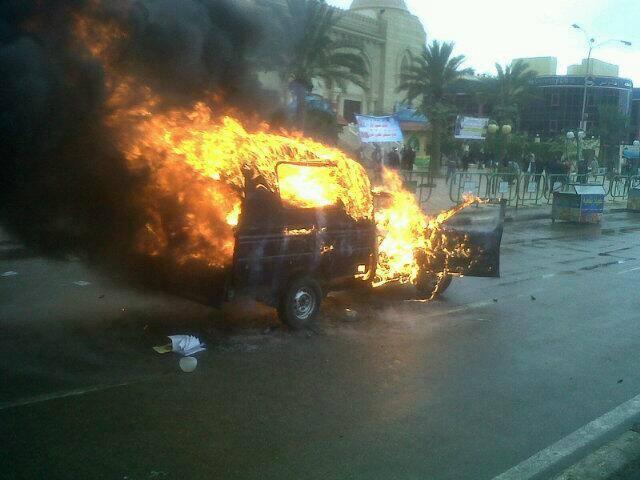 حرق سيارة ضابط شرطة في مدينة نصر