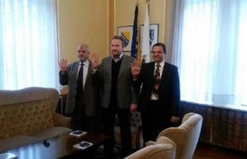 “خارجية” الانقلاب تحتج على رفع نجل “بيجوفيتش” شارة رابعة