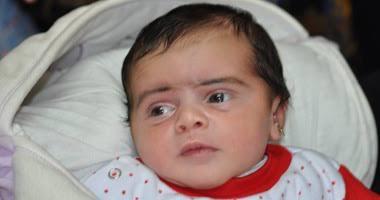 تسبب في وفاة طفلة.. إحالة محام انتحل صفة طبيب للجنايات