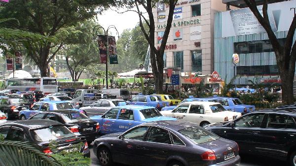 مسابقة يمولها البنك الدولي تستفيد من المواهب المصرية في إيجاد حلول لمشكلة المرور