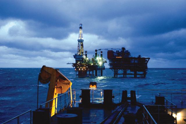 البترول : دراسة إنشاء شركة قابضة لشركات المقاولات البترولية