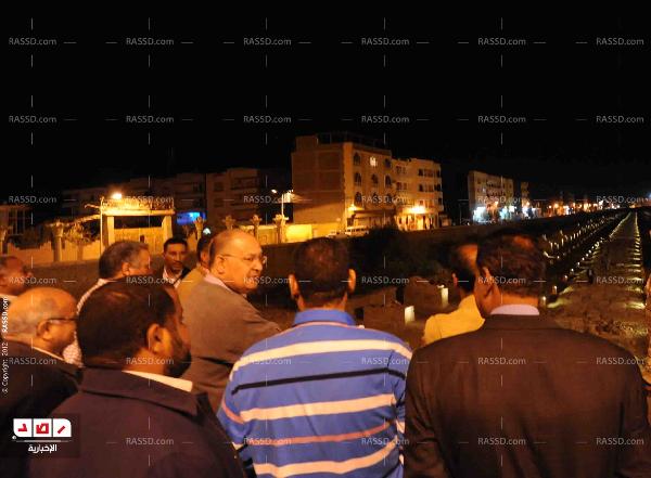 بالصور:محافظ الأقصر يشهد أول تجربة حقيقية لإضاءة طريق الكباش