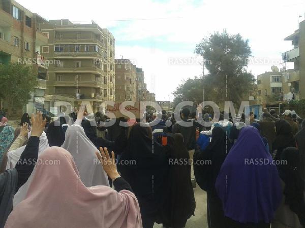 تظاهرة حاشدة بالسويس وسط حصار للمساجد من قبل أمن الانقلاب