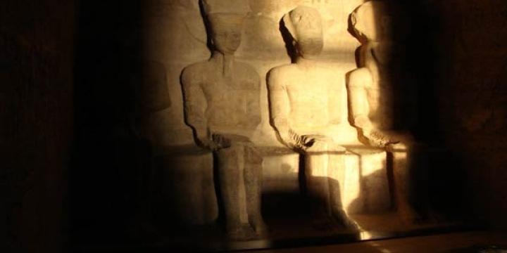 سفراء 30 دولة أجنبية شاركوا فى احتفالات تعامد الشمس بأسوان