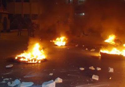 مناوشات بين متظاهرى دار القضاء والسائقين بعد غلق شارع رمسيس