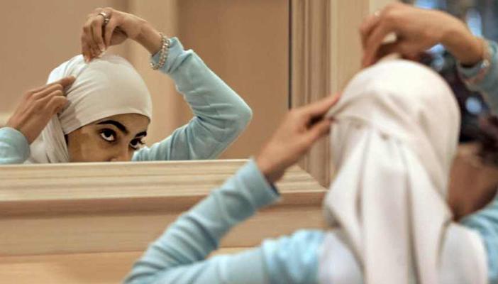 تقرير للجيش الأميركي يعتبر ارتداء الحجاب “إرهابا سلبيا”