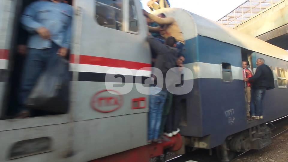 سائقو القطارات: الجرارات متهالكة والكبار يضحون بنا