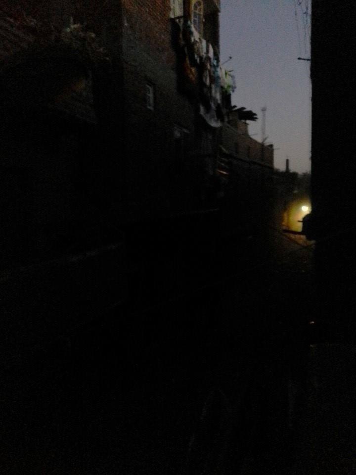 تصاعد أزمة انقطاع الكهرباء بـ” ديرمواس” فى المنيا