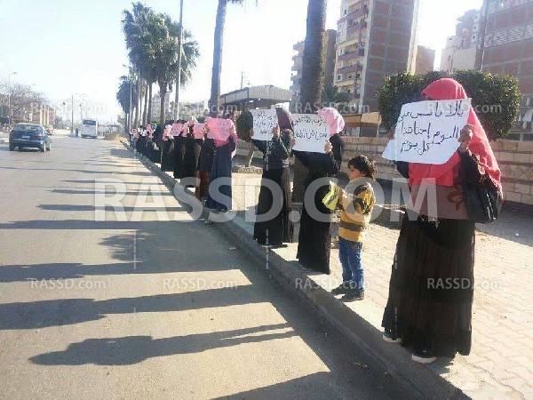 سلسلة بشرية بالمحلة في محافظة الغربية رفضا للانقلاب الدموي