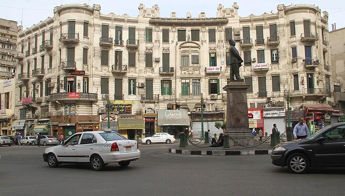 قرار بحظر انتظار السيارات بشارعي قصر النيل وطلعت حرب