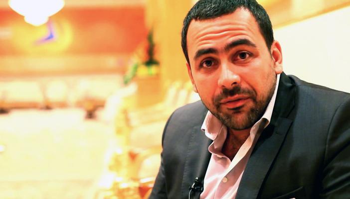 بالفيديو.. الحسيني يسخر من سجن منسق 6 إبريل: قلب نظام الحكم بـ500 جنيه