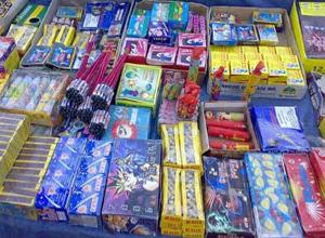 الألعاب النارية تحبس صاحب شركة 4 أيام