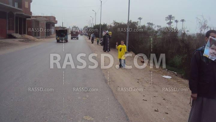 سلسلة بشرية لتحالف دعم الشرعية بمشتول السوق