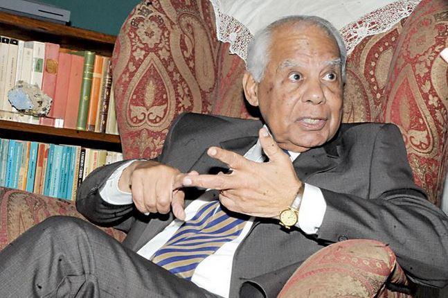 الببلاوي يصل أسوان للاستجمام