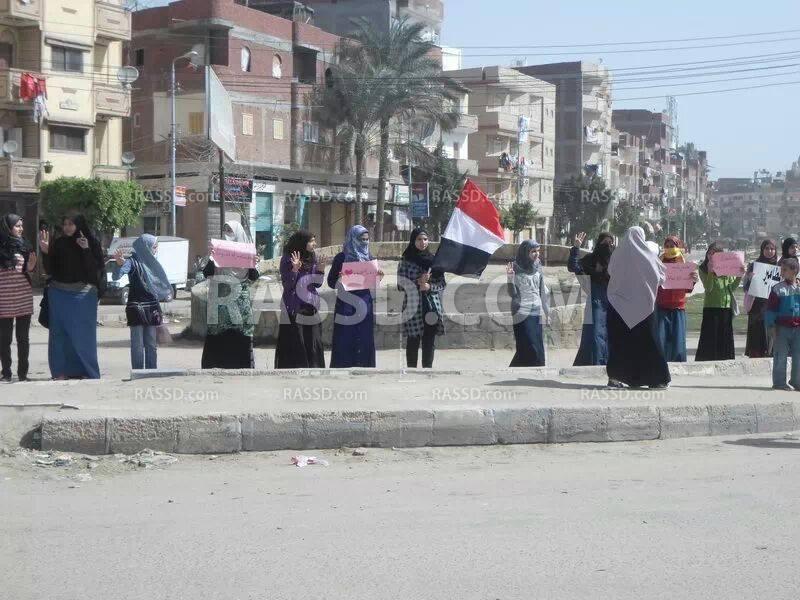 سلسلة لـ”حوريات ضد الانقلاب” بـ”أبوالمطامير” تنديدا بالإنقلاب