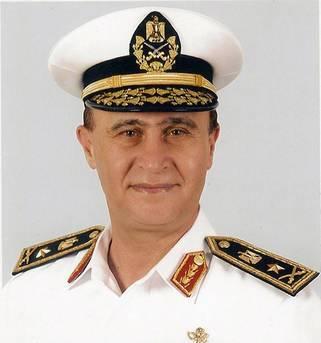 الفريق مميش يوقع أتفاقية للإستثمار بقناة السويس