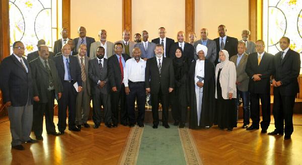 مرسي يستقبل وفد من النوبة لبحث مشاكلهم