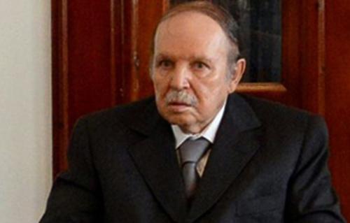 مظاهرات طلابية بالجزائر رفضا لترشح “بوتفليقة” للرئاسة