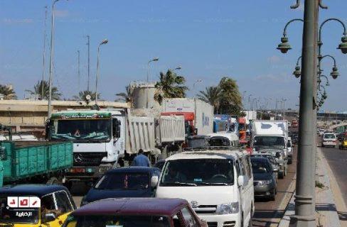 قطع طريق مصر-إسكندرية الزراعي عند مدينة كفر الدوار