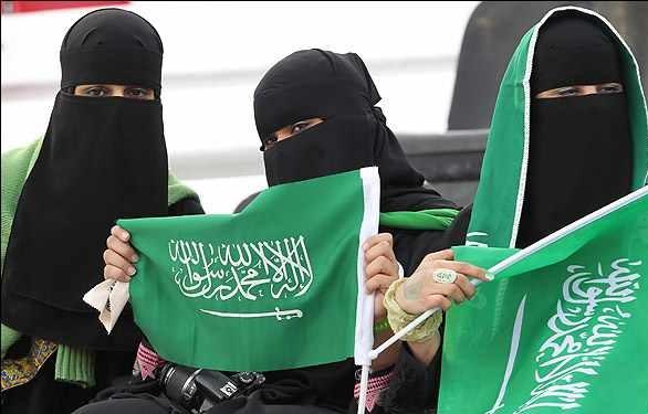 السعوديات ينتظرن “رخصة القيادة”.. هل سيكون 2017 عام المرأة في المملكة؟