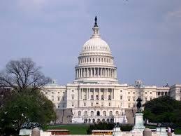 تظاهرة أمام البيت الأبيض ضد التدخل الروسي بـ”القرم”