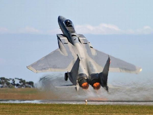 أمريكا ترسل مقاتلات لـ “البلطيق” لمواجهة روسيا