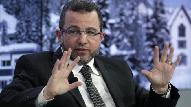 قنديل: القانون يوفر للقائمين على حماية المنشات حق الدفاع عن النفس