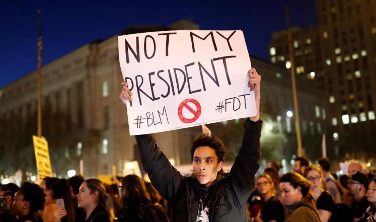 احتجاجات في واشنطن ضد قرار “حظر” ترامب المعدّل