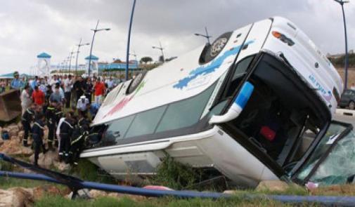 مصرع 9 وإصابة 30 إثر انقلاب حافلة ركاب بالغردقة