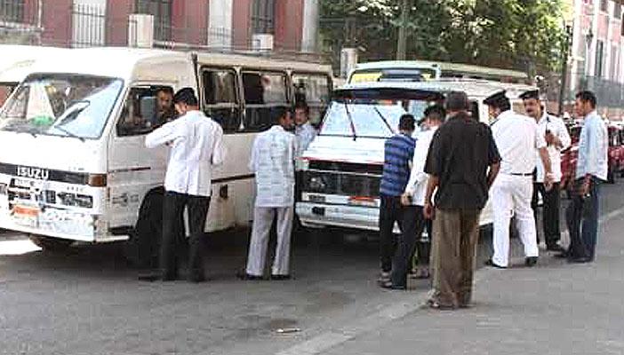 الشرطة المصرية تفتش هواتف المواطنين في الكمائن