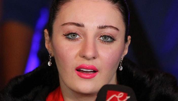 تأجيل محاكمة صافيناز في إهانة علم مصر إلى 6 أبريل