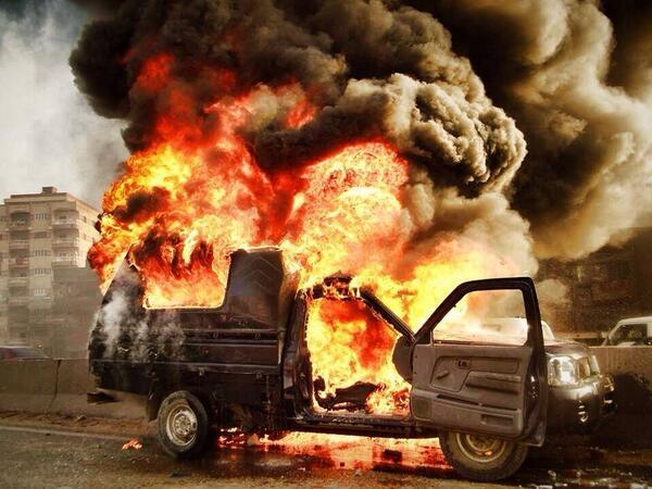 استهداف الجيش والشرطة.. ضعفٌ للنظام أم التفافٌ حوله