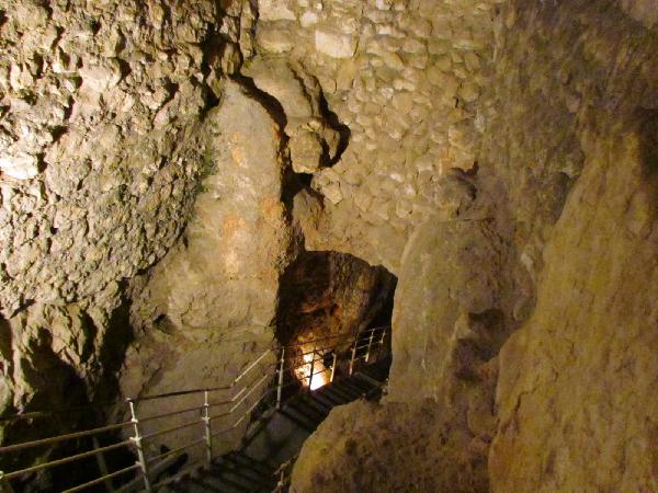 إصابة فلسطينيين في انفجار داخل أحد أنفاق رفح