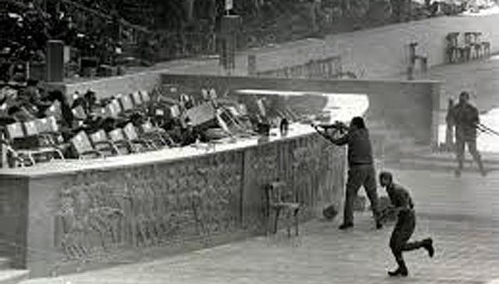 بالفيديو.. حقائق جديدة عن تورط مبارك في اغتيال السادات